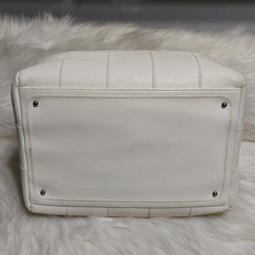 Auth Chanel Choco Bar Coco Mark Lux Square Stitch White Boston Bowler Handbag - Picture 6 of 13